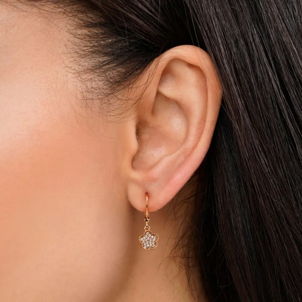 تصویر گوشواره شوپینگ نگین دار طلایی